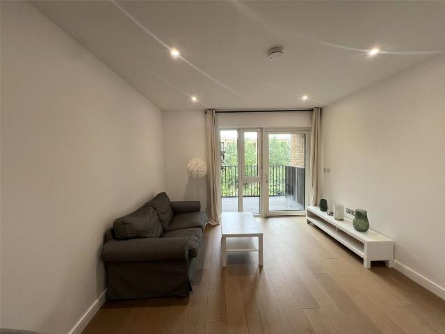 Parrs Way, London W6, 1 bed flat to rent, £2,750 pcm | PrimeLocation