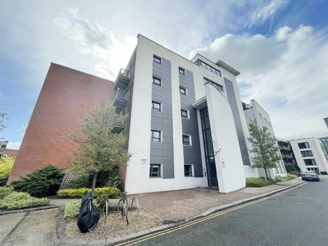 Parrs Wood Road, Parrs Wood, Manchester, M20 5NN, United Kingdom | 2 bed apartment for rent #139543522 | Rentberry