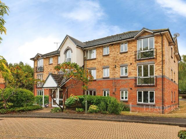 Parry Drive, Weybridge KT13, 1 bed flat to rent, £1,225 pcm | PrimeLocation