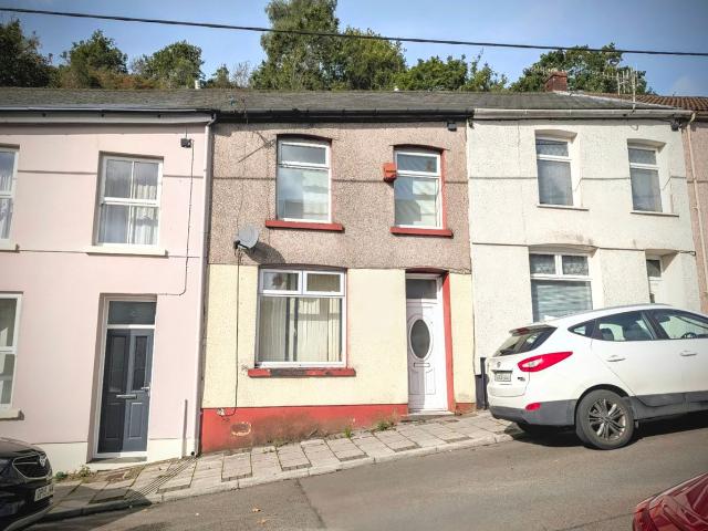 Parry Street, Ferndale CF43, 2 bed property to rent, £725 pcm | PrimeLocation
