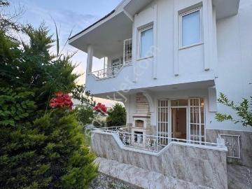 Pars Gayrımenkul’den Satılık Bağımsız Müstakil Villa