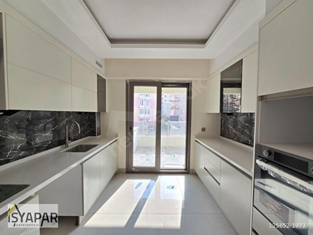 PARSANA MAHALLESİNDE STADYUMA OLDUKÇA YAKIN KİLERLİ 3+1 CEPHESİ AÇIK SATILIK SIFIR DAİRELER