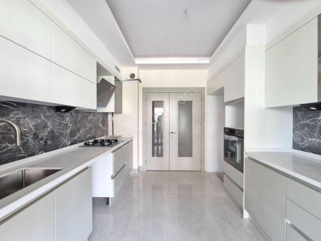 Parsana Mahallesinde Stadyuma Oldukça Yakın Kilerli 3+1 Cephesi Açık Satılık Sıfır Daireler