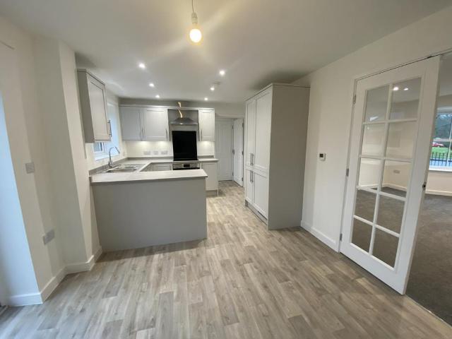 Parsonage Street, Halstead CO9 5 bed detached house to rent £2,000 pcm £462 pw