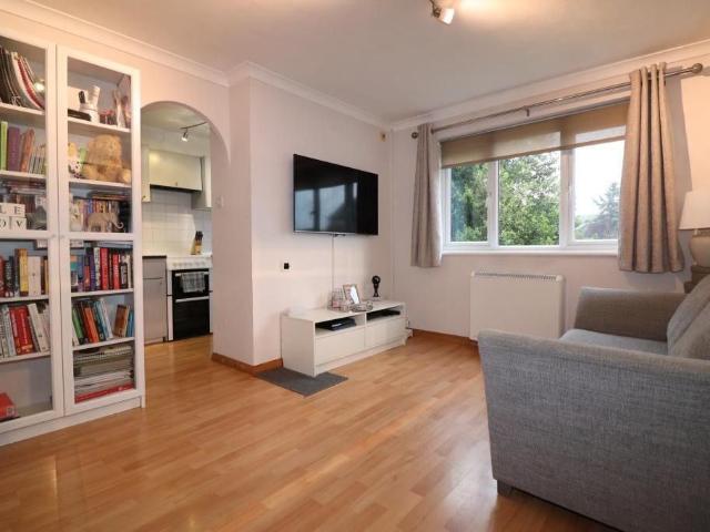 Parsonage Road, West Thurrock RM20, 1 bed flat to rent, £1,250 pcm | PrimeLocation