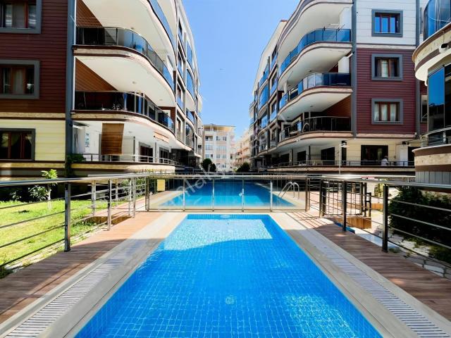 Parstan Altınukmda K.otoparklı Havuzlu Asansörlü Geniş 2+1