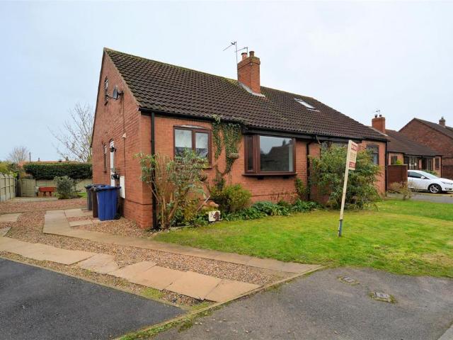 Pasture Close, Wistow, Selby 2 bed semi detached bungalow to rent £850 pcm £196 pw