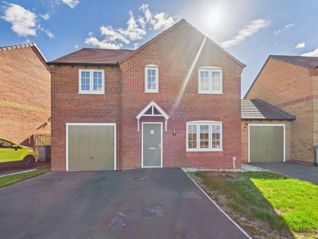 Pastures View, New Ollerton NG22 4 bed detached house to rent £1,550 pcm £358 pw