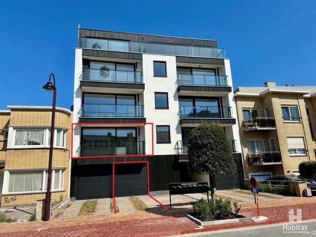 Pas afgewerkt nieuwbouw appartement incl. inpandige garage