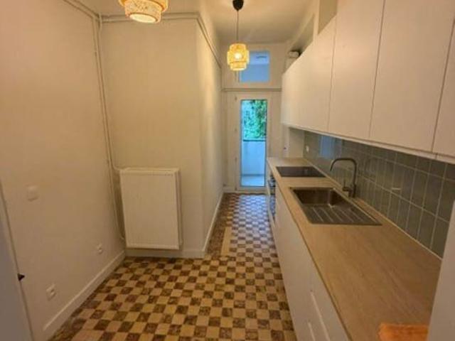 Pas gerenoveerd appartement in de leuke Eisenhouwerlei