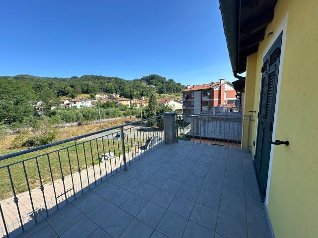 Appartamento * 2 camere a comodo ai servizi, Varese Ligure