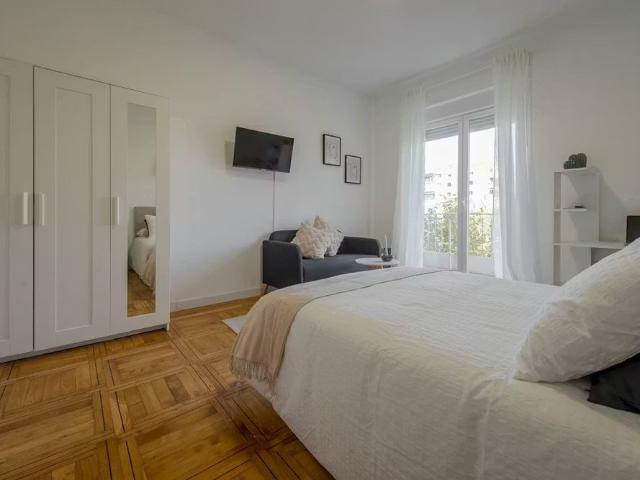 Paseo de la Castellana, Madrid, Community of Madrid 28046