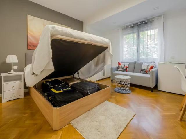 Paseo de la Castellana, Madrid, Community of Madrid 28046