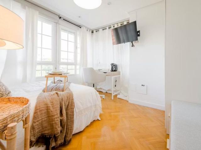 Paseo de la Castellana, Madrid, Community of Madrid 28046