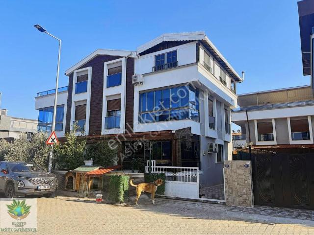Pasifik'ten Menderes Mithatpaşa'da 5+2 Tripleks Villa