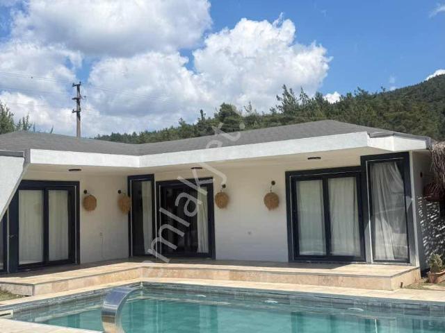Pasifikten Mendereste Doğanın İçinde Eşyalı Kiralık Villa