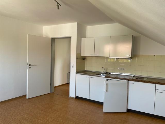 Passau Haidenhof helle 1 Zimmer DG Wohnung mit Küche