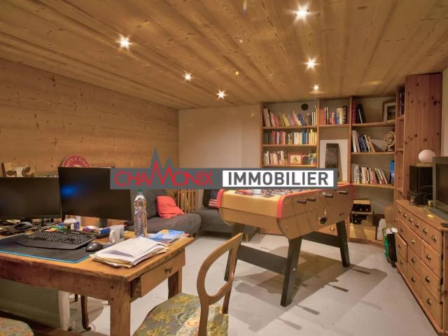 PASSY. Belle maison 5 chambres 211m² Passy