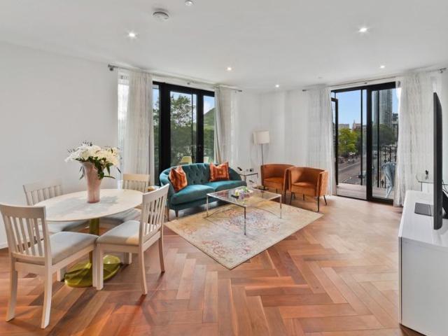 Passyunk Avenue, 7 New Union Square, London, SW11 7DN, United Kingdom | 2 bed apartment for rent #138595765 | Rentberry