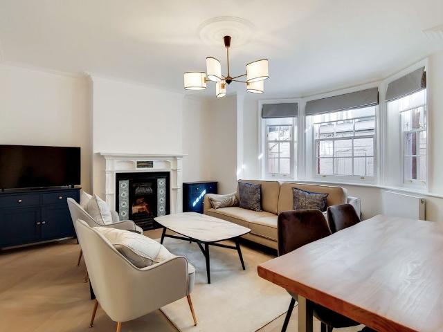 Pater Street, High Street Kensington, London W8, 3 bed flat to rent, £4,334 pcm | PrimeLocation