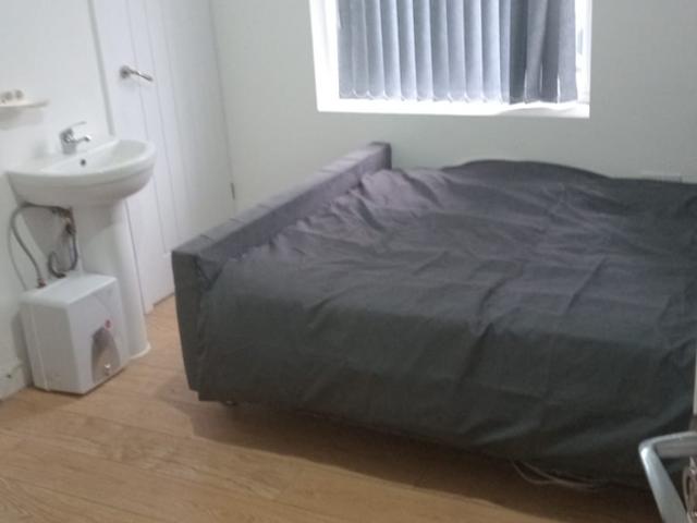 Paternoster Lane, Bradford BD7 1 bed in a house share to rent £400 pcm £92 pw