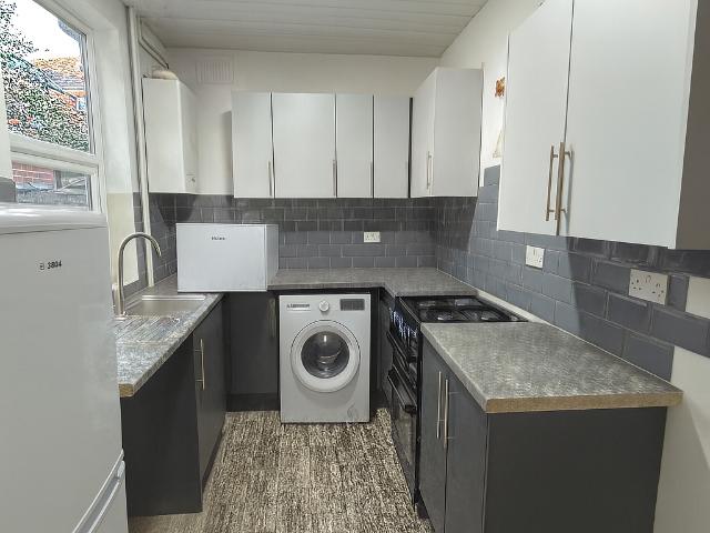 Paton Street, Leicester LE3 4 bed terraced house to rent £1,600 pcm £369 pw