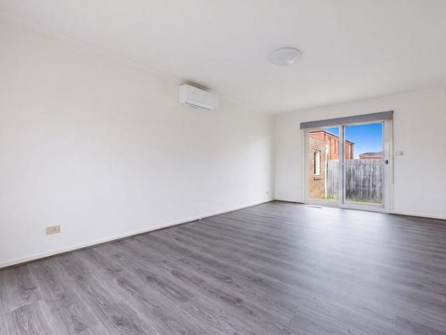 Patricianly renovated, Close to shops and schools