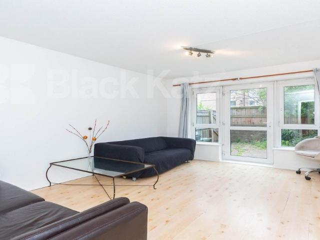 Patrick Connolly Gardens, Bow E3, 4 bed flat to rent, £3,467 pcm | PrimeLocation