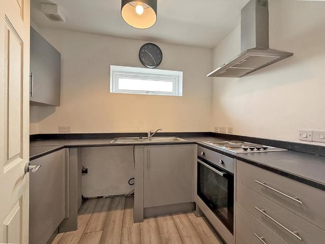 Patrick Gregory Rd, Wolverhampton WV11 1 bed flat to rent £700 pcm £162 pw