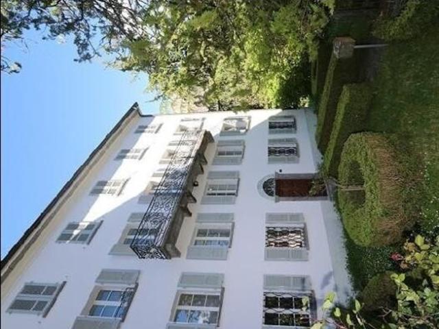 Patriziervilla mit grossem Garten und Aussicht / Haus mit grossem Garten und schöner Aussicht