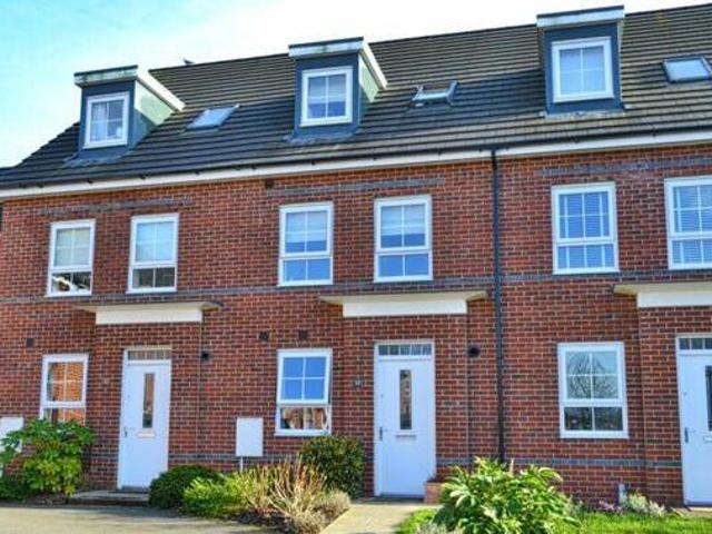 Patrons Drive, Sandbach, 4 Bedroom Town