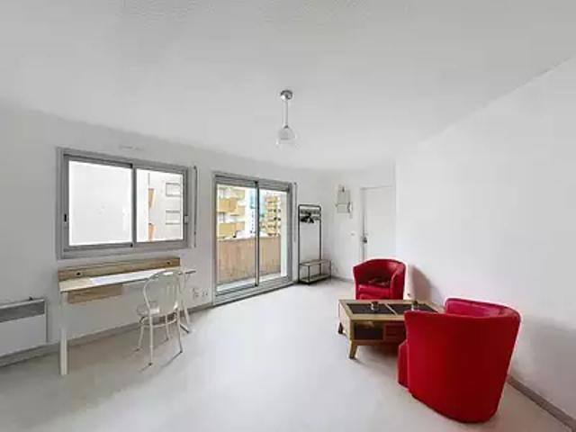 Pau 64000 Location appartement 2 pièces t2 cave balcon