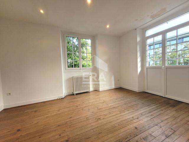 PAU CENTRE LOCATION Appartement T4 de 132m²