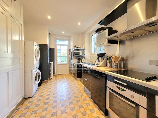 PAU CENTRE LOCATION Appartement T4 de 135m²