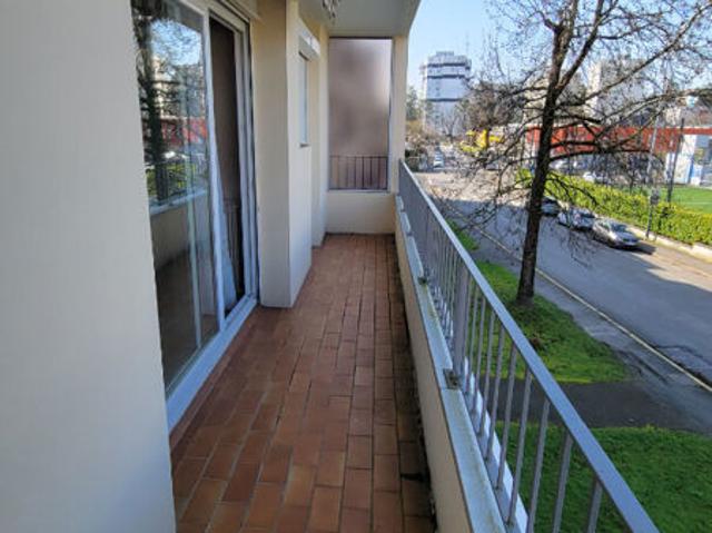 PAU Appartement T4 de 85.95 m2 avec balcon, garage, parking et cave