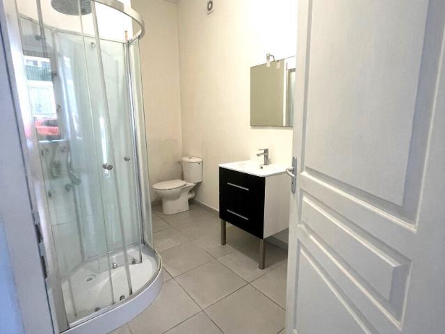 PAU JOLI T1 DE 28m²