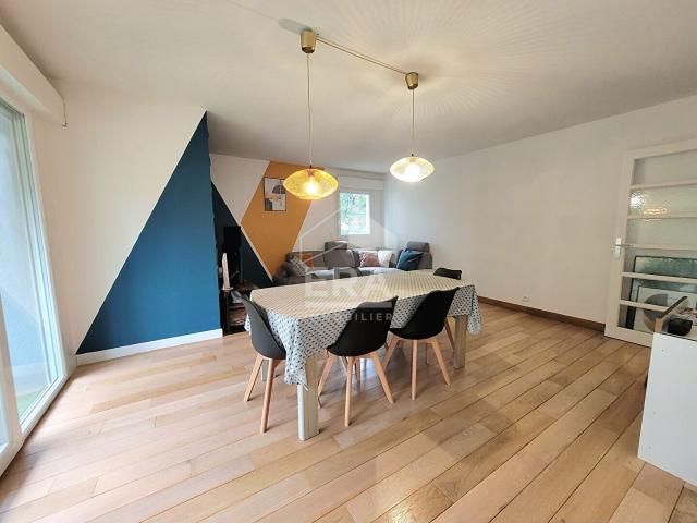 PAU LOCATION MEUBLEE Merveilleux T3 de 81 m², traversant, avec balcon, terrasse et parking