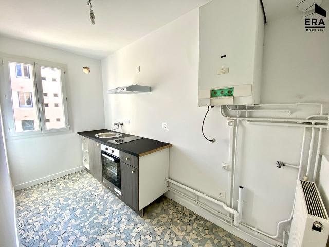 Pau Verdun: Appartement T1 de 28 m2 avec balcon et cuisine équipée