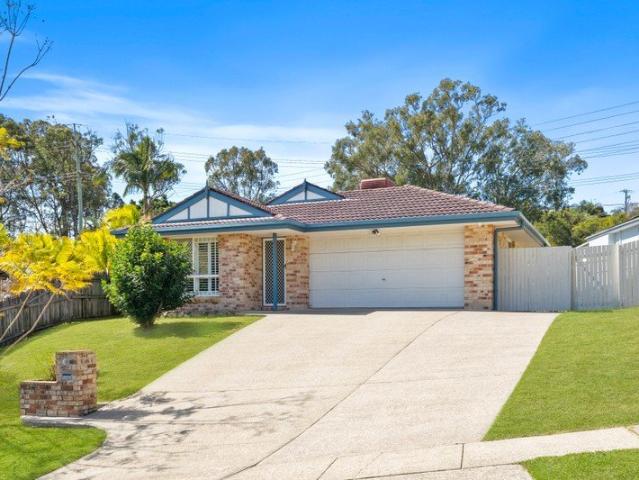 Paul Penklis Presents: Rare Five Bedroom Low Set in a Sought After Beenleigh Pocket