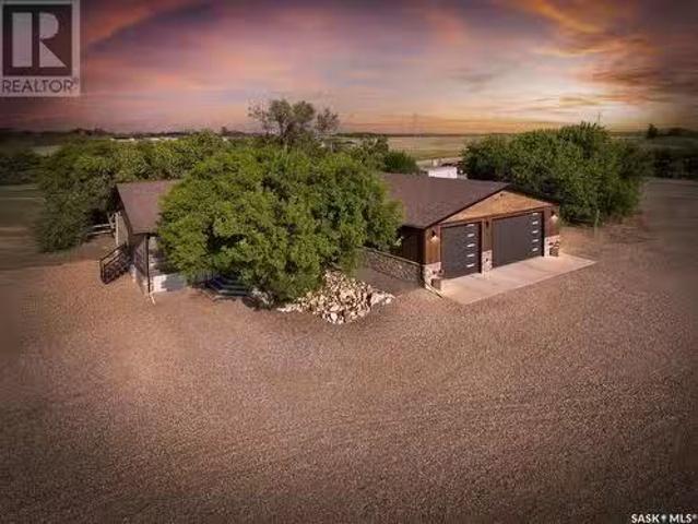 Paulhus Acreage, Moose Jaw Rm No. 161, SK, S6H 1V3 Luxury Ho.