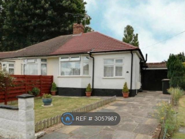 Paulinus Close, Orpington BR5, 2 bed bungalow to rent, £2,000 pcm | PrimeLocation