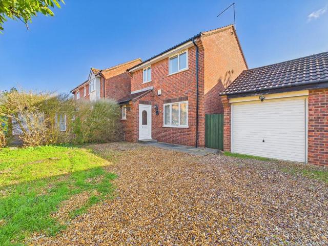 Paulsgrove, Peterborough PE2 3 bed detached house to rent £1,250 pcm £288 pw