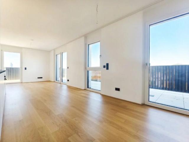 Pauschalmiete inklusive Warmwasser, Heizung & Kühlung Traumhafte 2 Zimmer Wohnung mit großzügigem Balkon und stilvoller Ausstattung
