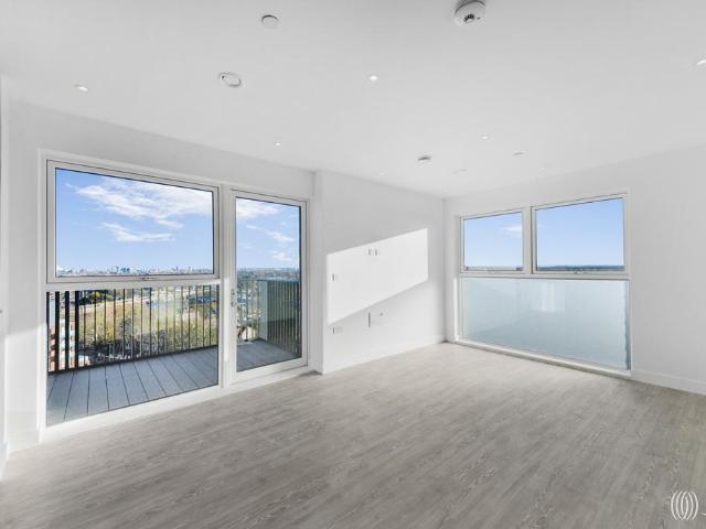 Pavana Square Brentford TW8 2 bed flat to rent £2,850 pcm £658 pw