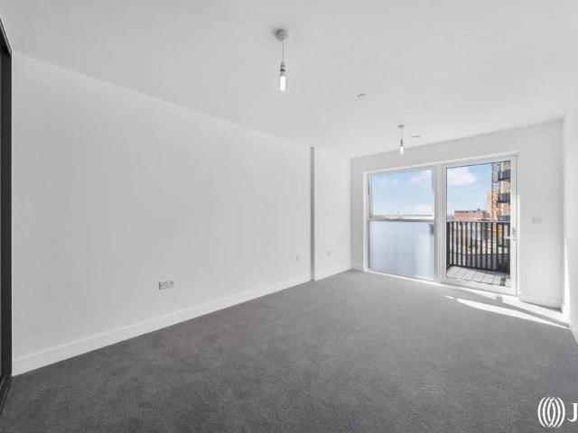 Pavana Square Brentford TW8