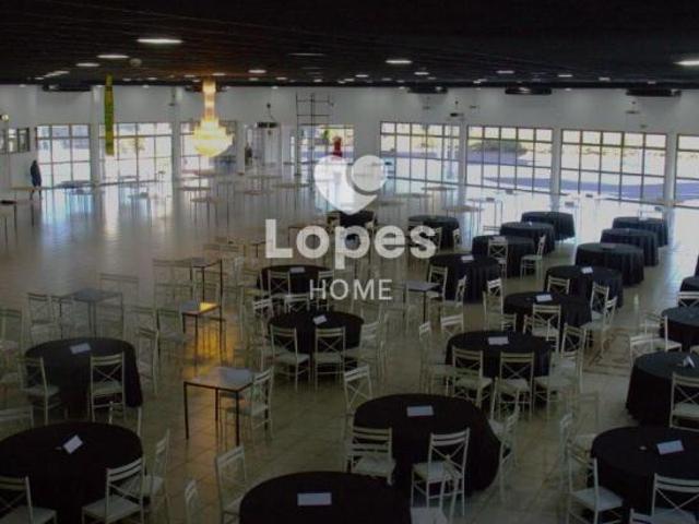 PAVILHÃO COMERCIAL EM APARAPONGAS | 2940M2 ÚTIL