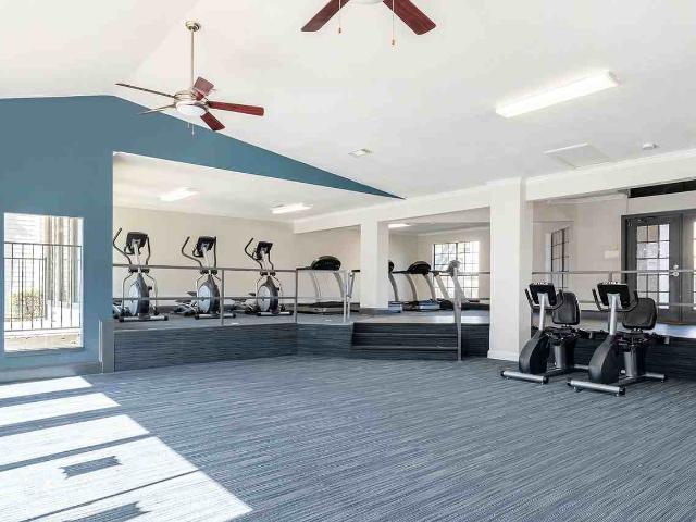 Pavilion 2 Bedroom Apartment for Rent at 3500 Willowood Cir, Arlington, TX 76015