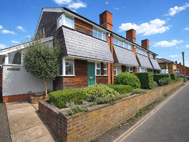 Pavilion Terrace, Leatherhead KT22, 2 bed town house to rent, £1,650 pcm | PrimeLocation