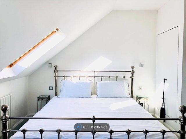 Pavilion Terrace, London W12, Studio to rent, £1,750 pcm | PrimeLocation