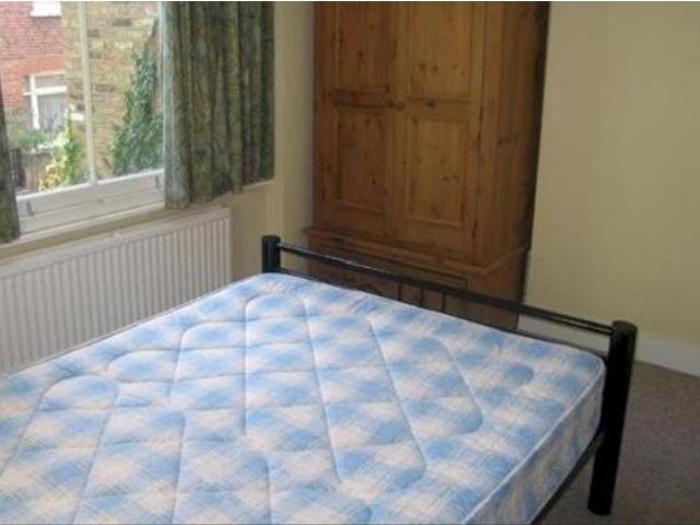 Pavilion Terrace, White City, London W12, 2 bed flat to rent, £2,250 pcm | PrimeLocation